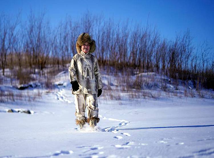 चीनः ये हैं 'जलपरियों के वंशज', इनके कपड़े बनते हैं मछलियों की खाल से