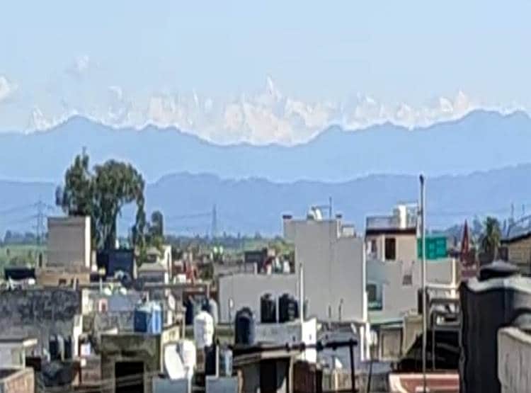 लॉकडाउन का कमाल, बिहार में सीतामढ़ी से दिखीं हिमालय की बर्फीली चोटियां