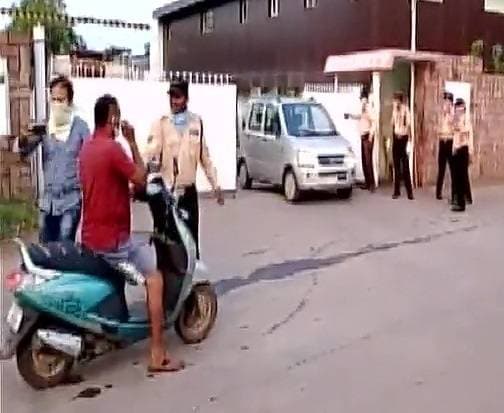 विशाखापट्टनम: गैस लीक का भयावह मंजर, सड़क पर ही गिरने लगे लोग