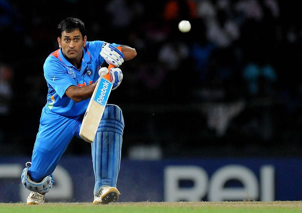 धोनी के संन्यास की अफवाहें, कोच ने बताया- टी-20 वर्ल्ड कप खेलेंगे