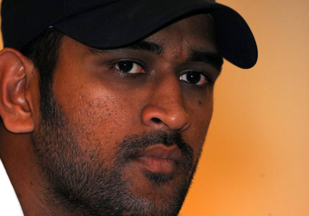 VIDEO: धोनी ने इस खिलाड़ी के लिए 2008 में दी थी कप्तानी छोड़ने की धमकी?