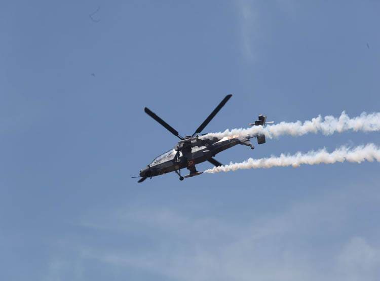 बॉर्डर-हवा-समंदर में कड़ी टक्कर, जानिए क्या है भारत और चीन की सैन्य क्षमता