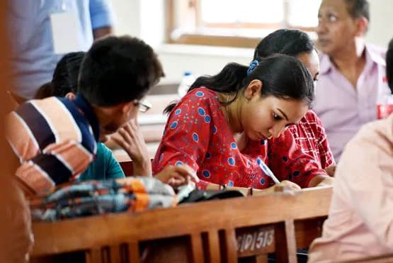 Bihar Board 10th: किसान का बेटा बना सेकेंड टॉपर, IIT है अगली मंजिल