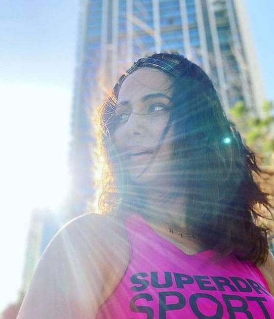 हिना खान ने बताया कैसा है उनका बॉडीटाइप, शेयर की ग्लैमरस फोटो