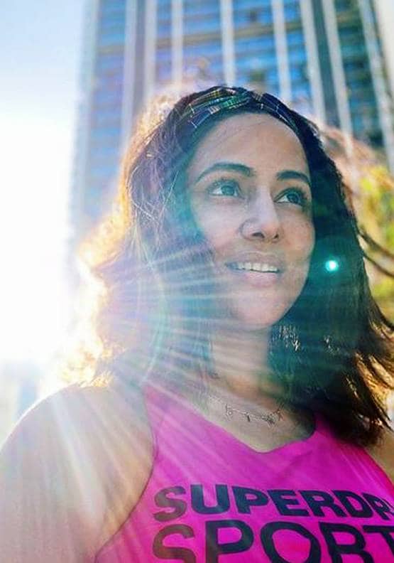 लॉकडाउन में हिना खान का वर्कआउट, शेयर की सनकिस्ड फोटो