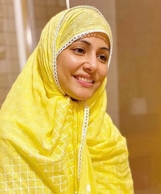 लॉकडाउन में हिना खान का वर्कआउट, शेयर की सनकिस्ड फोटो