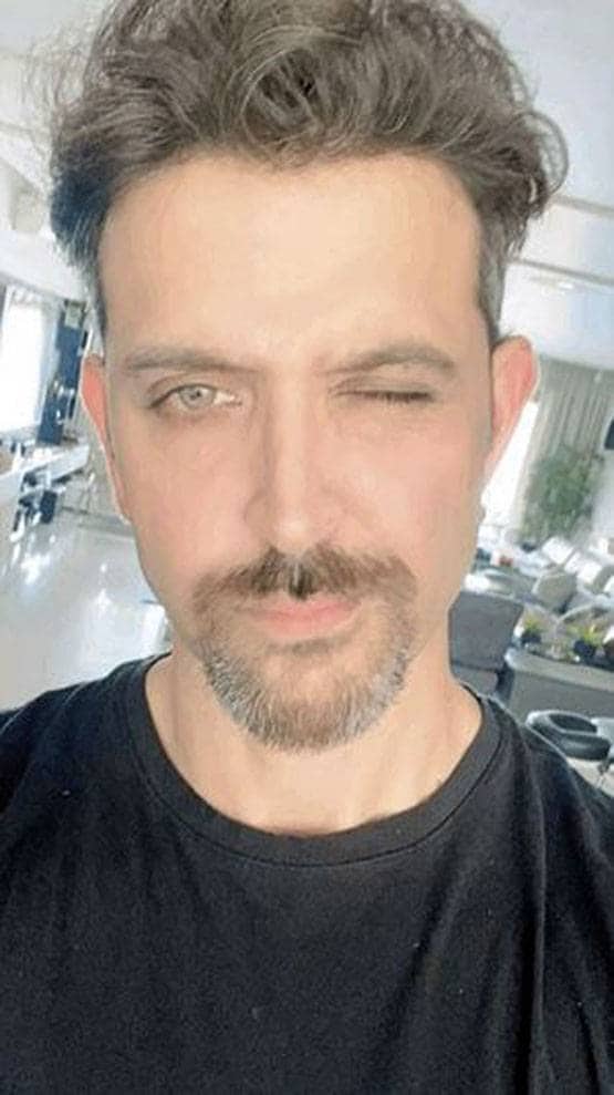 योग से लेकर रनिंग तक, लॉकडाउन में क्या है स्टार्स का फिटनेस फंडा