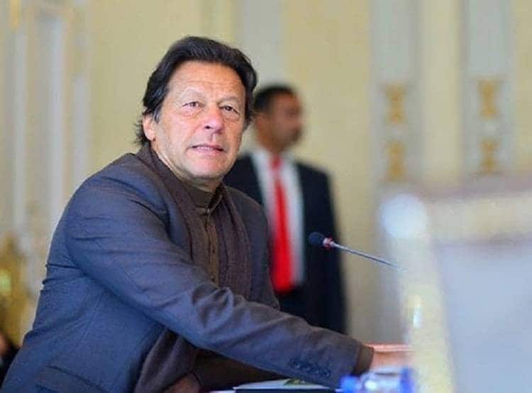 भारत को अकड़ दिखाने के चक्कर में फंसा PAK! अब इमरान दे रहे सफाई