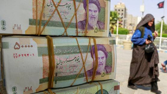 ईरान की मुद्रा मटियामेट, 1 डॉलर के लिए देने पड़ रहे 1.70 लाख रियाल