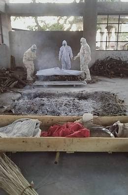 कोरोना से मरने वाले 64 लोगों का किया अंतिम संस्कार, दो माह से नहीं देखा घर