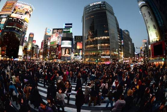 अपने यहां घूमने के लिए यह खूबसूरत देश टूरिस्ट्स को देगा रुपये