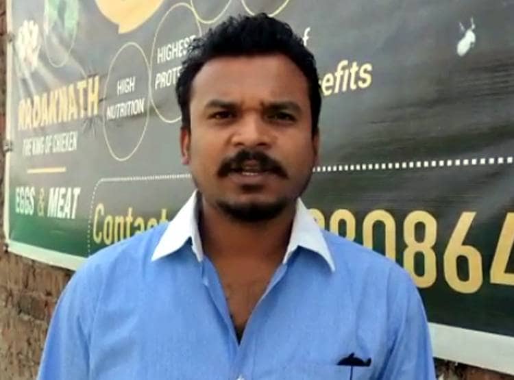 हथियारों के दम पर कड़कनाथ मुर्गों की लूट, CCTV में कैद हु़ए लुटेरे