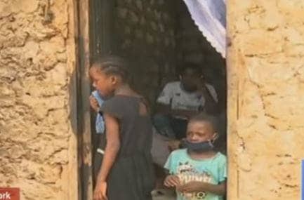 कोरोना संकट: पत्थर उबालकर दिलासा देती रही मां, थककर सो गए भूखे बच्चे!