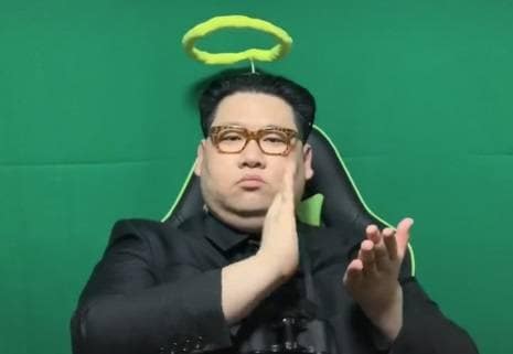 टिक-टॉक पर भी है एक किम जोंग, बात-बात पर दबाता है लाल बटन