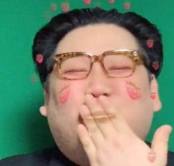 टिक-टॉक पर भी है एक किम जोंग, बात-बात पर दबाता है लाल बटन