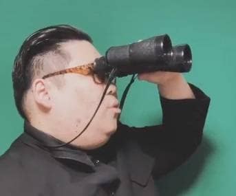 टिक-टॉक पर भी है एक किम जोंग, बात-बात पर दबाता है लाल बटन