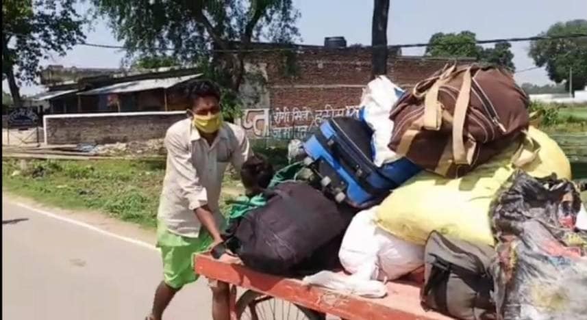 ठेले पर बैठकर पंजाब से 1100  किमी दूर श्रावस्ती पहुंचा 14 लोगों का परिवार