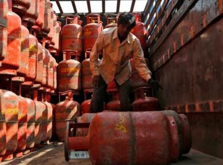 रजिस्‍टर्ड नंबर से करनी होगी बुकिंग