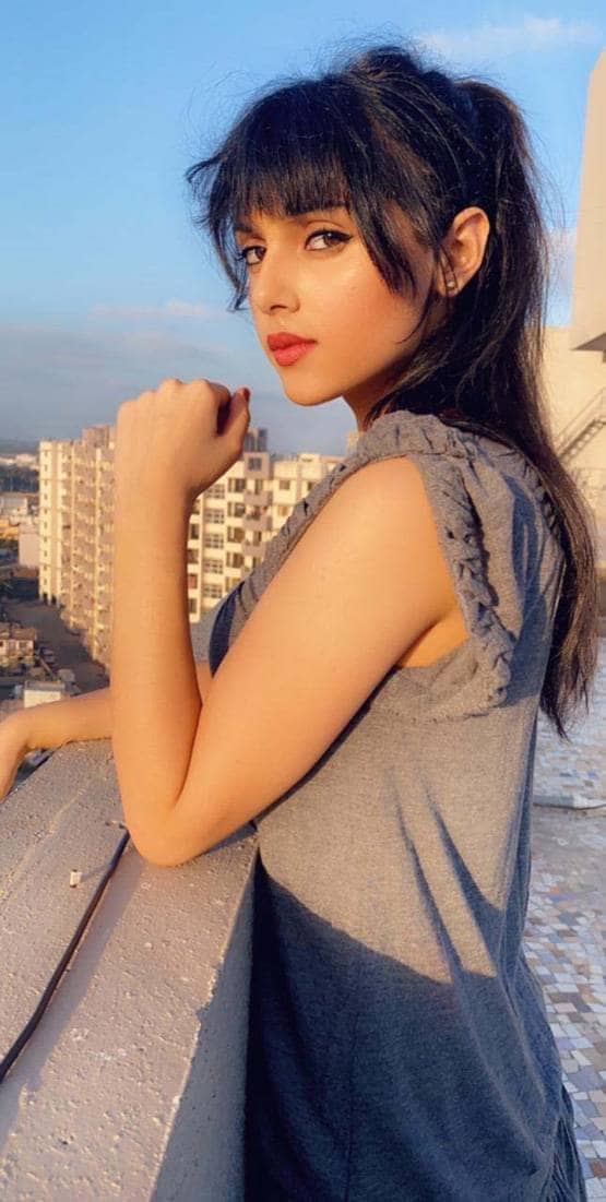 लॉकडाउन में टीवी की राधा ने लिया नया हेयरकट, बोलीं- याद आता है शूट‍िंग सेट