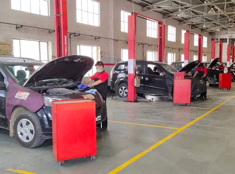 महिंद्रा ने दी ऑफर्स की भरमार: अभी खरीदो कार, 2021 से कटेगी EMI