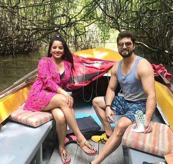 मोनालिसा ने शेयर की दुबई टूर की थ्रोबैक फोटोज, लिखा- हैलो वेकेशन, जल्दी वापस आओ