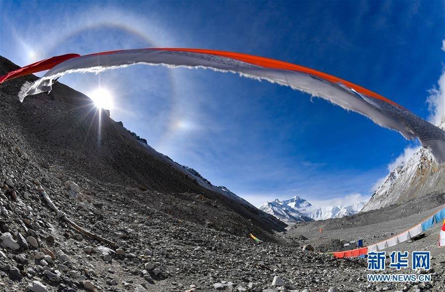 चीन ने जारी की माउंट एवरेस्ट की तस्वीर, बताया अपना हिस्सा फिर पलटा
