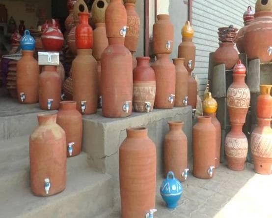 कोरोना काल में मिट्टी के बर्तन बनाने वालों की चांदी, ये है वजह