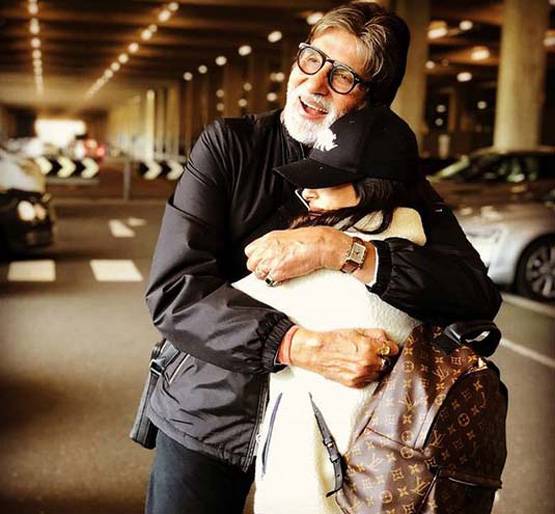 ग्रेजुएट हुईं अमिताभ की नातिन, बच्चन परिवार ने यूं मनाया जश्न