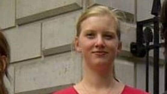 लॉकडाउन कराने वाले साइंटिस्ट ने तोड़ा नियम, गर्लफ्रेंड को बुलाया घर