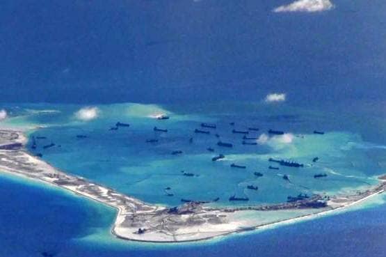 कोरोना महामारी के बीच अमेरिका ने क्यों चीन की ओर भेजे 3 युद्धपोत?