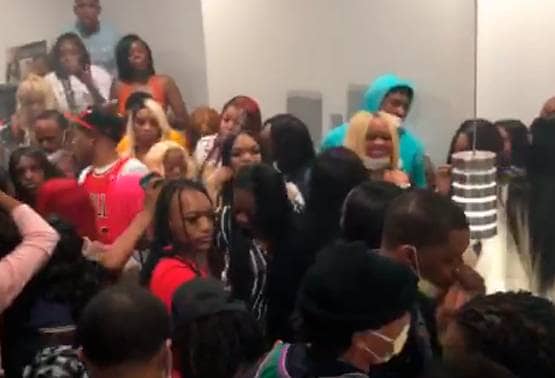 इस देश में हो रही 'कोरोना पार्टी', जानबूझकर पॉजिटिव होते हैं लोग