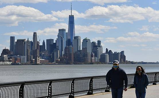 कोरोना से मरने लगे हजारों लोग तो इस शहर से भाग निकले अमीर