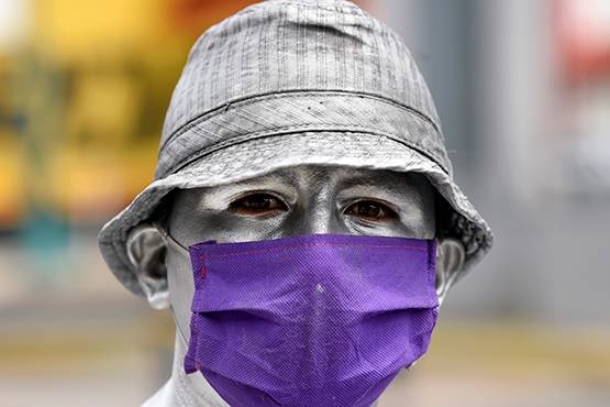 आंखों के जरिए शरीर पर हमला करता है कोरोना, वैज्ञानिकों को मिली वजह