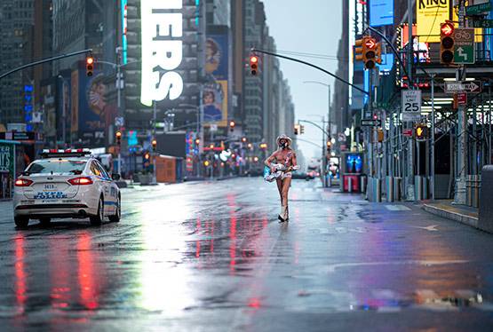 कोरोना से मरने लगे हजारों लोग तो इस शहर से भाग निकले अमीर