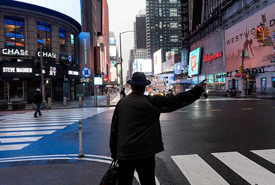 कोरोना से मरने लगे हजारों लोग तो इस शहर से भाग निकले अमीर