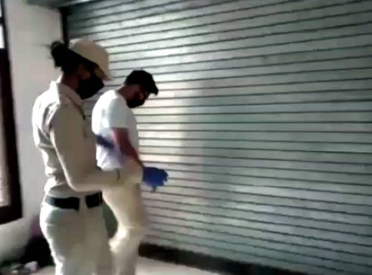 लॉकडाउन में बाहर से शटर डाउन, अंदर चल रहा था सेक्स रैकेट