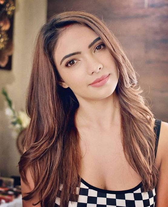 कसौटी फेम पूजा बनर्जी को याद आए पुराने दिन, शेयर की Unseen फोटोज