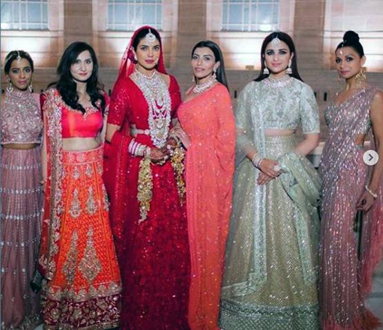 प्रियंका की जिंदगी में खास मायने रखती हैं ये, बर्थडे पर शेयर की फोटोज