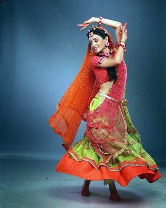 लॉकडाउन में टीवी की राधा ने लिया नया हेयरकट, बोलीं- याद आता है शूट‍िंग सेट