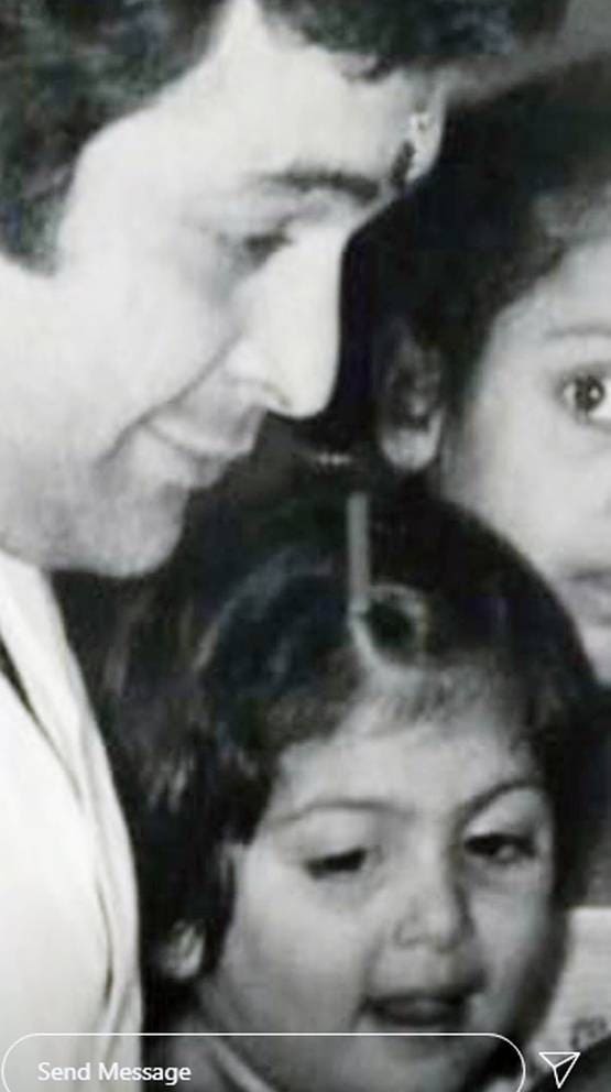 रिद्धिमा ने शेयर की पिता ऋषि संग Unseen फोटो, रणबीर-नीतू भी दिखे