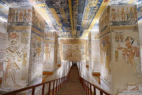 कोरोना के डर से घूमने पर पाबंदी, घर बैठे करें वर्चुअल दुनिया की सैर