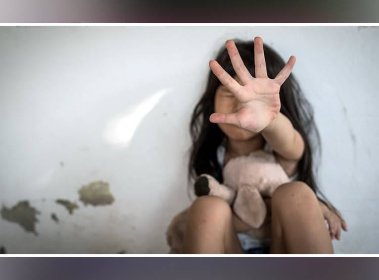 मां देती थी बेटी को नींद की गोली, अपने प्रेमी से करवाती रही दुष्कर्म