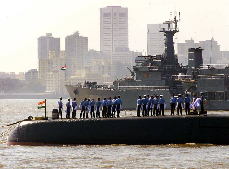 बॉर्डर-हवा-समंदर में कड़ी टक्कर, जानिए क्या है भारत और चीन की सैन्य क्षमता