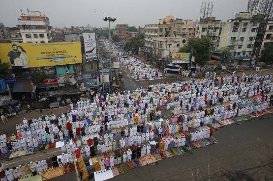 मस्जिदों में नहीं दिखे लोग, वीरान रहे बाजार, लॉकडाउन में भारत की ईद रही सूनी
