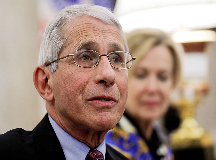 इस डॉक्टर की बात नहीं मानकर पछता रहा US, दोहराई 102 साल पहले की गलती