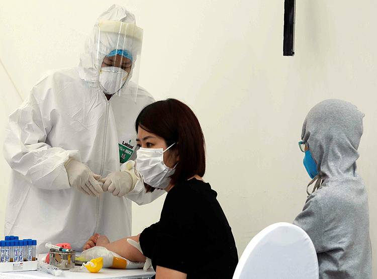 20 साल तक बमों से छलनी हुए इस देश ने कोरोना को हराया, US हुआ पस्त