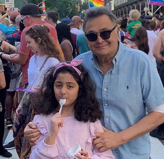 ऋषि कपूर के लिए नीतू-रणबीर ने रखी प्रार्थना सभा, Photos