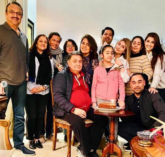 पिता के निधन के बाद बेटी संग मुंबई पहुंचीं रिद्धिमा, मां नीतू से मिलीं