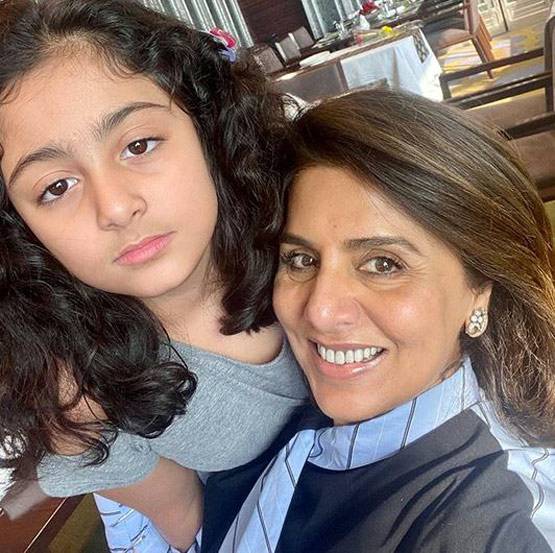 बेटी रिद्ध‍िमा, नातिन समारा से बहुत खास था ऋषि कपूर का रिश्ता, देखें तस्वीरें