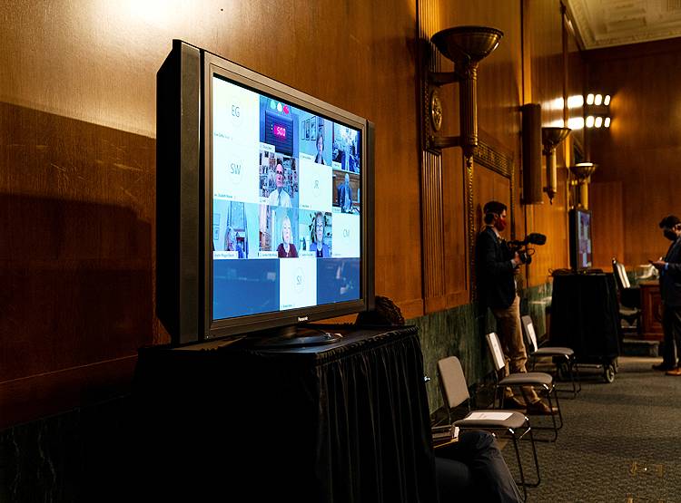 Zoom पर चल रही थी बाइबिल क्लास, तभी चलने लगा पोर्न वीडियो, केस दर्ज